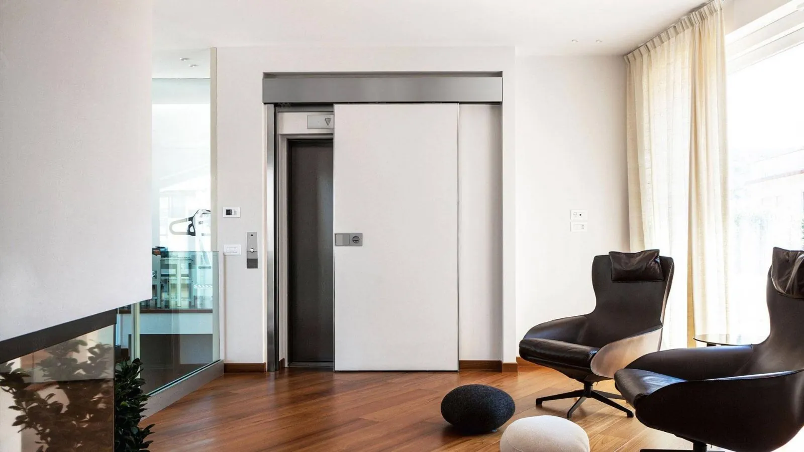Porta Scorrevole Blindata VELA: Eleganza e Sicurezza